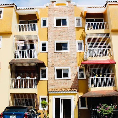 Apartamento Los Rieles Santiago De Los Caballeros Bagian luar foto