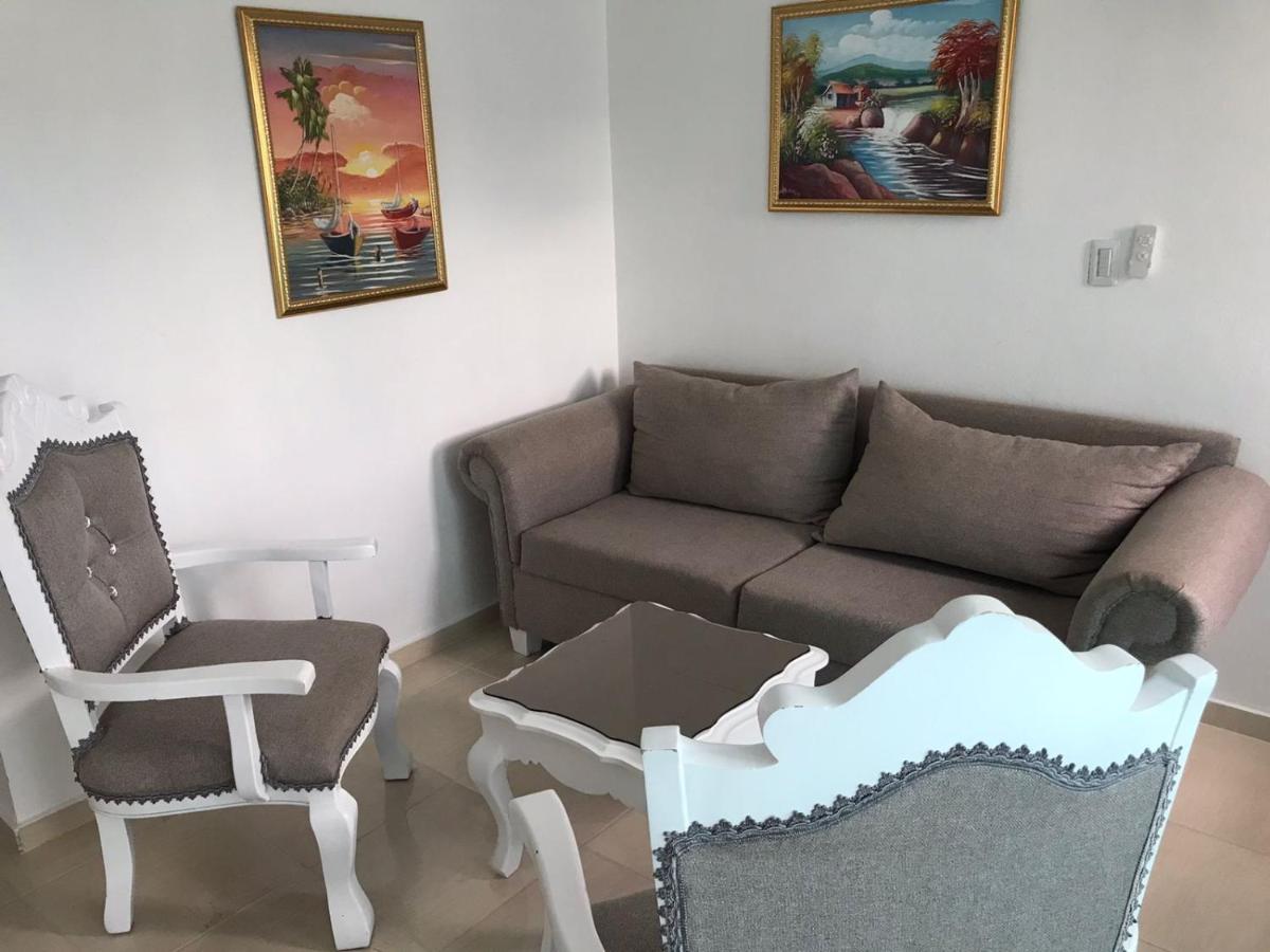 Apartamento Los Rieles Santiago De Los Caballeros Bagian luar foto