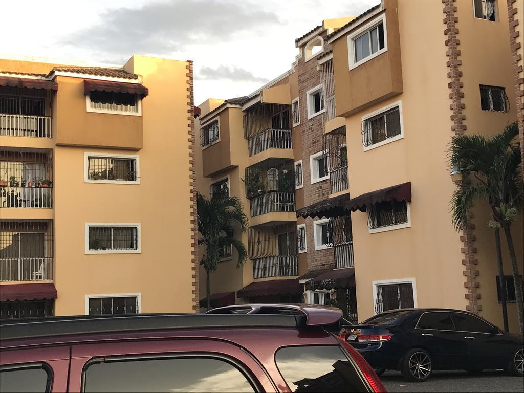 Apartamento Los Rieles Santiago De Los Caballeros Bagian luar foto